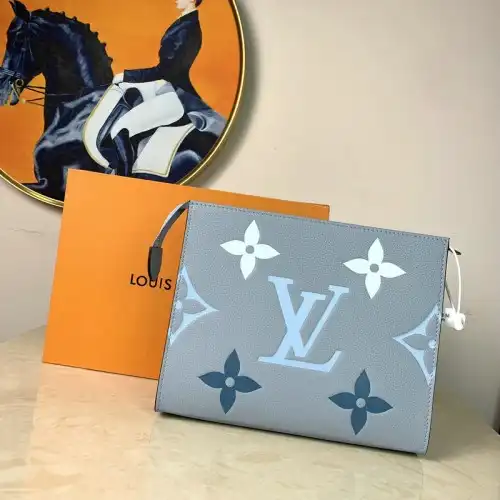 LV Bags 2105GV0088