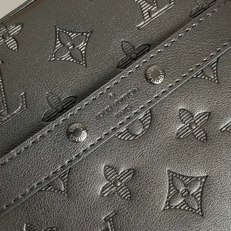 LV Bag 2105HT0010