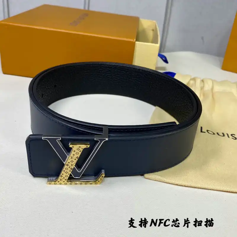 LV Belts 2106XA0142