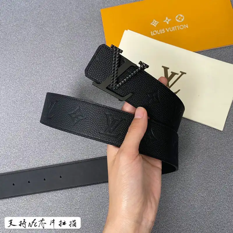 LV Belts 2106XA0181