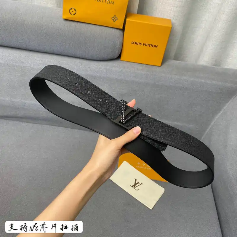 LV Belts 2106XA0181