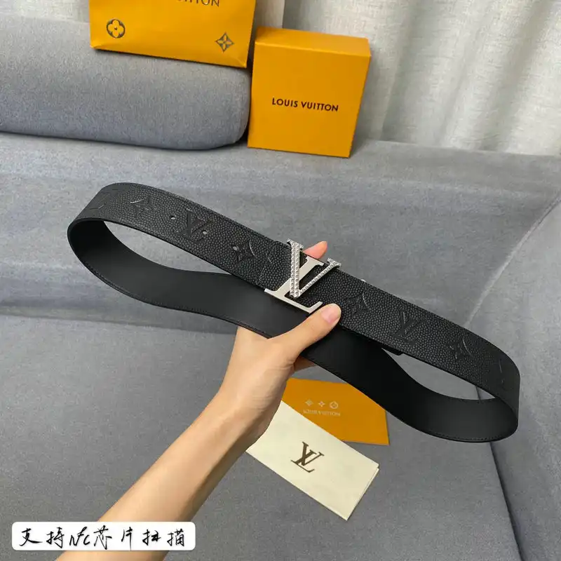 LV Belts 2106XA0182