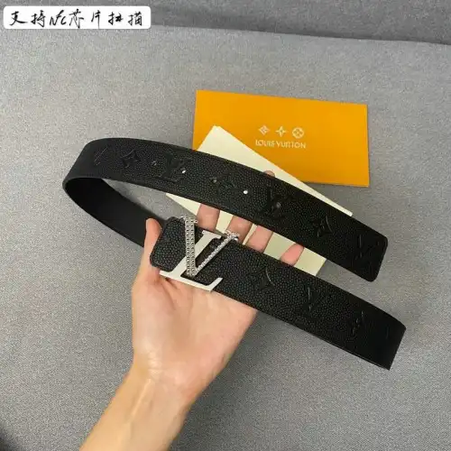 LV Belts 2106XA0182