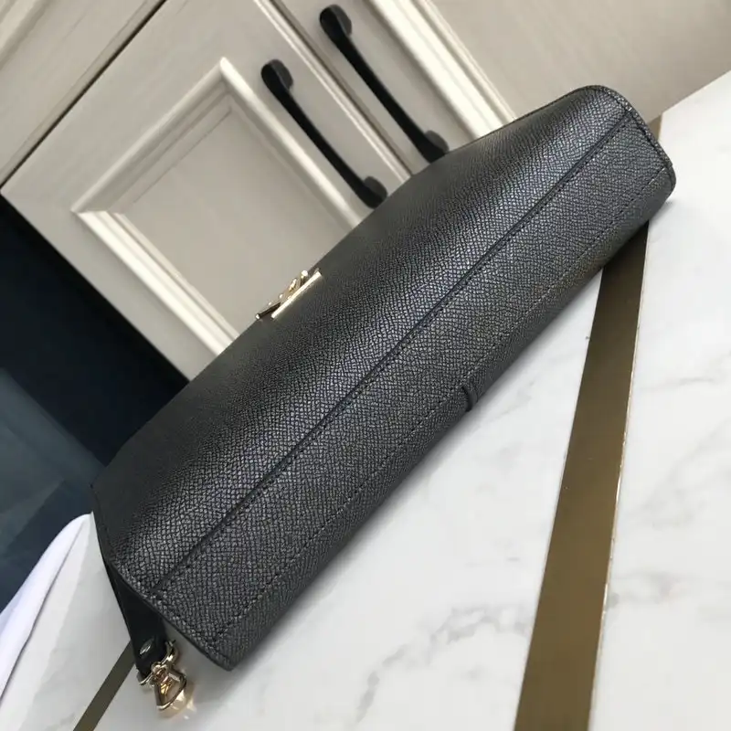 LV Bags 2106DJ0007