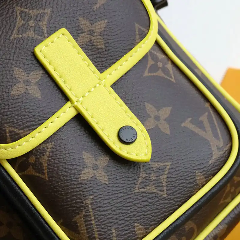 LV Bags 2106DJ0032