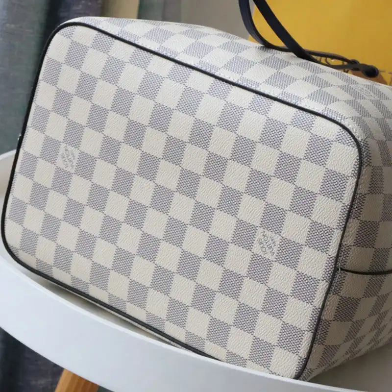 LV Bags 2106DJ0053