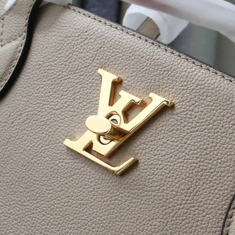 LV Bags 2106DJ0092