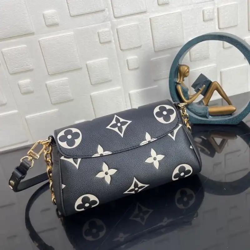 LV Bags 2107YA0094