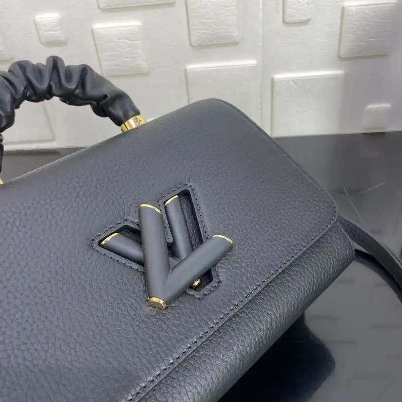 LV Bags 2107YA0100