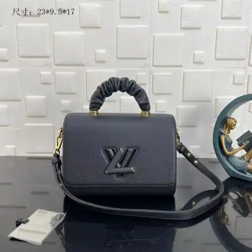 LV Bags 2107YA0100