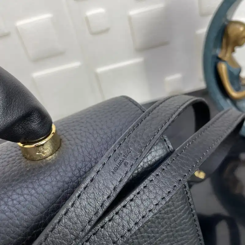 LV Bags 2107YA0100