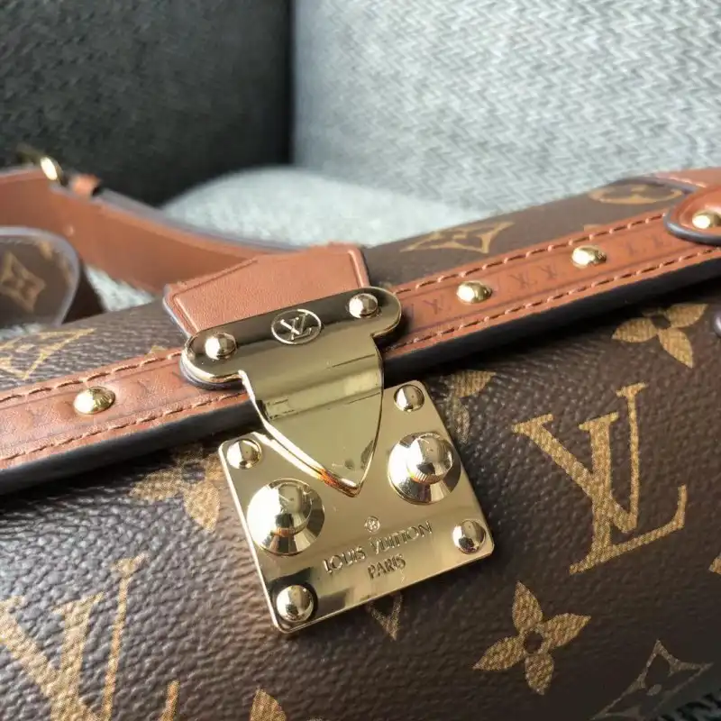 LV Bags 2107YA0115