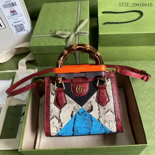 REP Gucci s Bags 2108YA0017