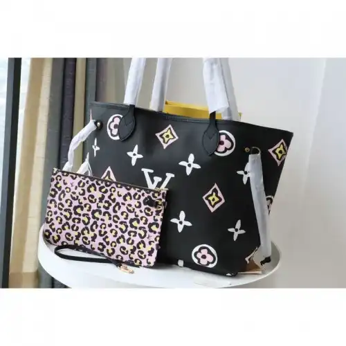 LV Bags 2109DJ0032