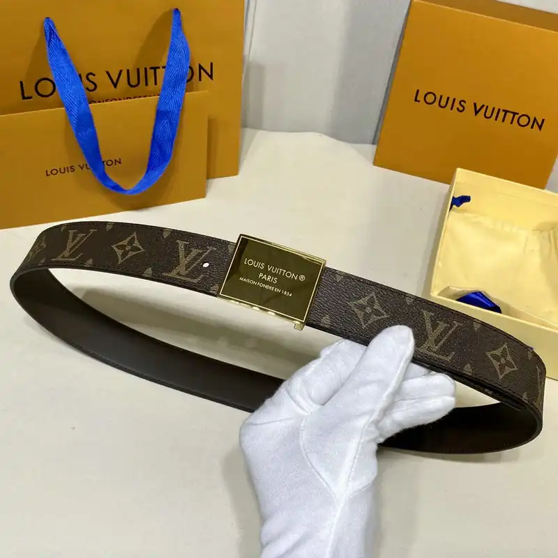 LV Belts 2109XA0011