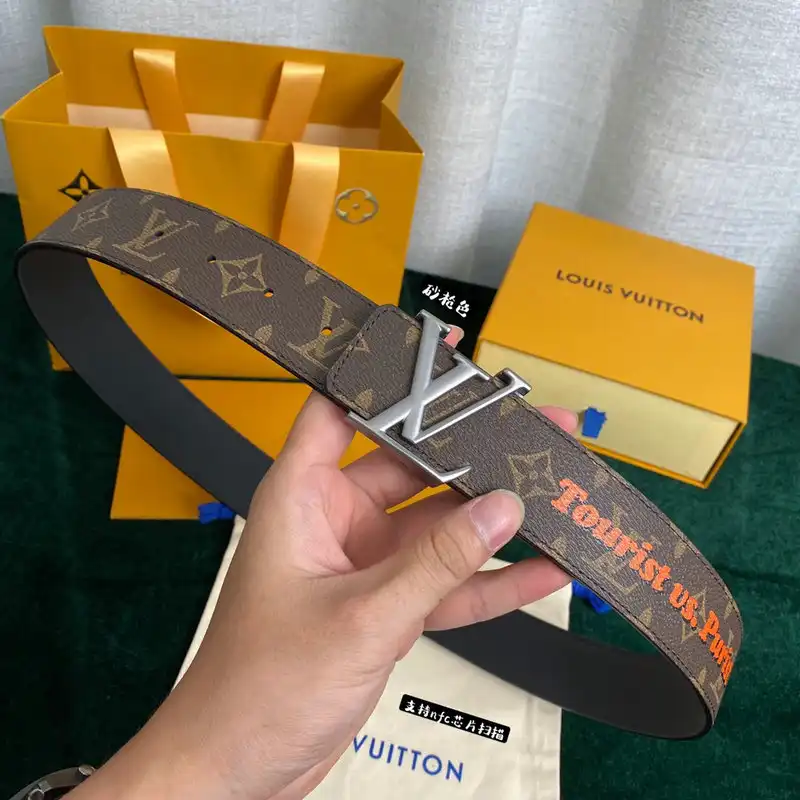 LV Belts 2109XA0018