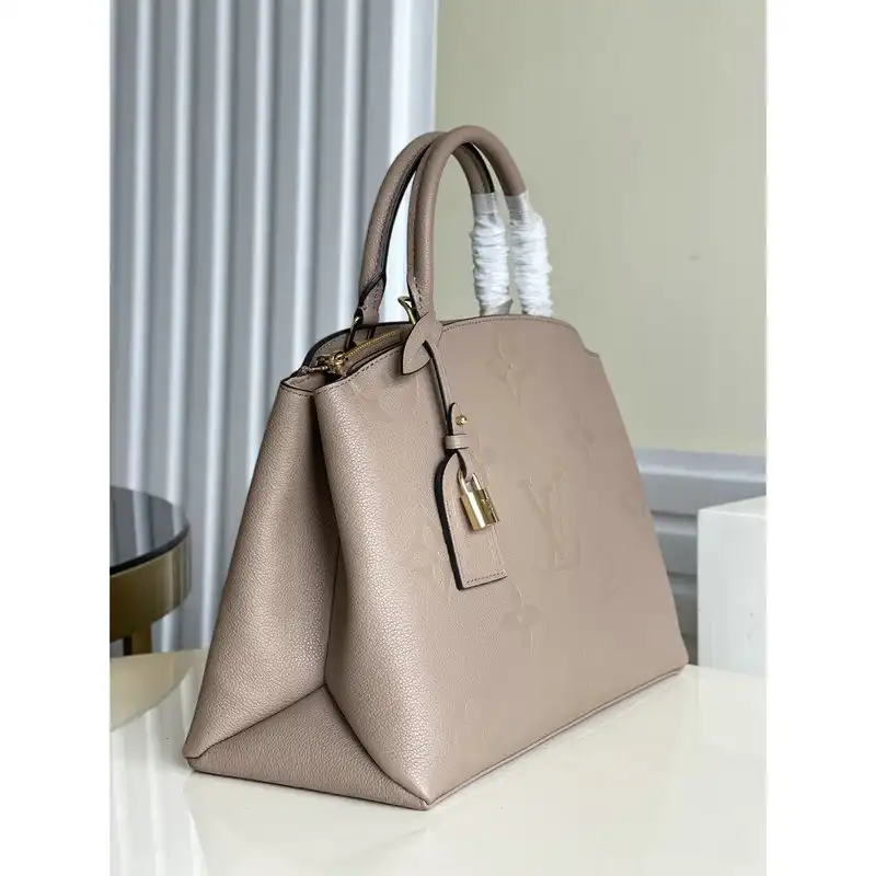 LV Bag 2109YA0030