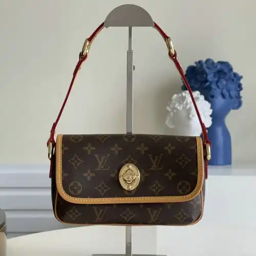 LV Bag 2109YA0040