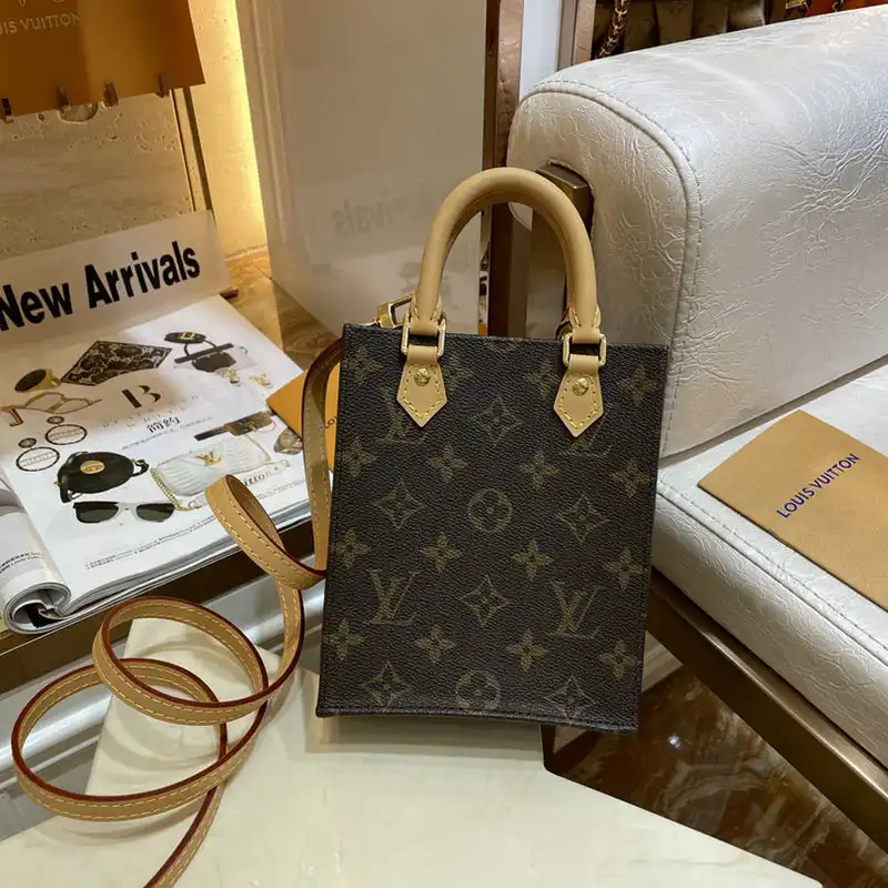 LV Bag 2109YA0116