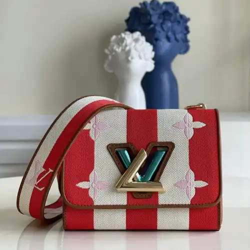 LV Bag 2109YA0125