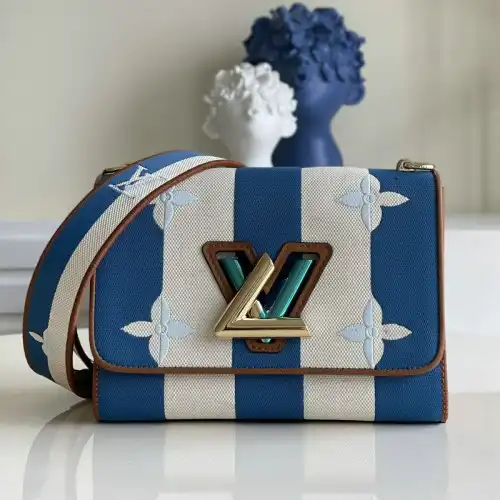 LV Bag 2109YA0126