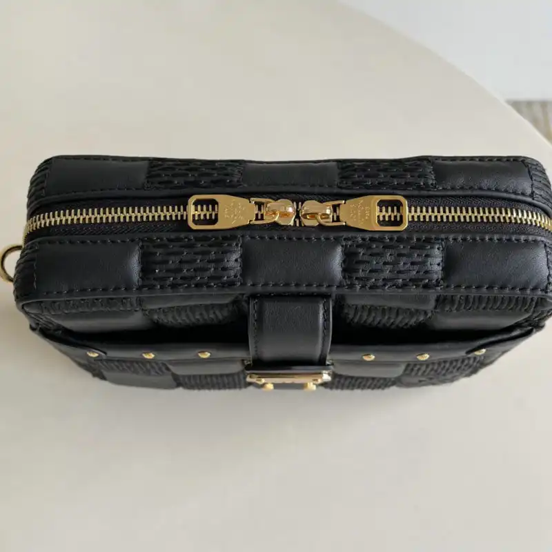 LV Bag 2109YA0129