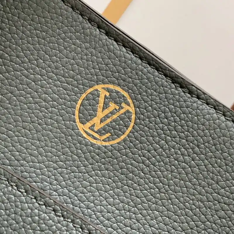 LV Bag 2109YA0208