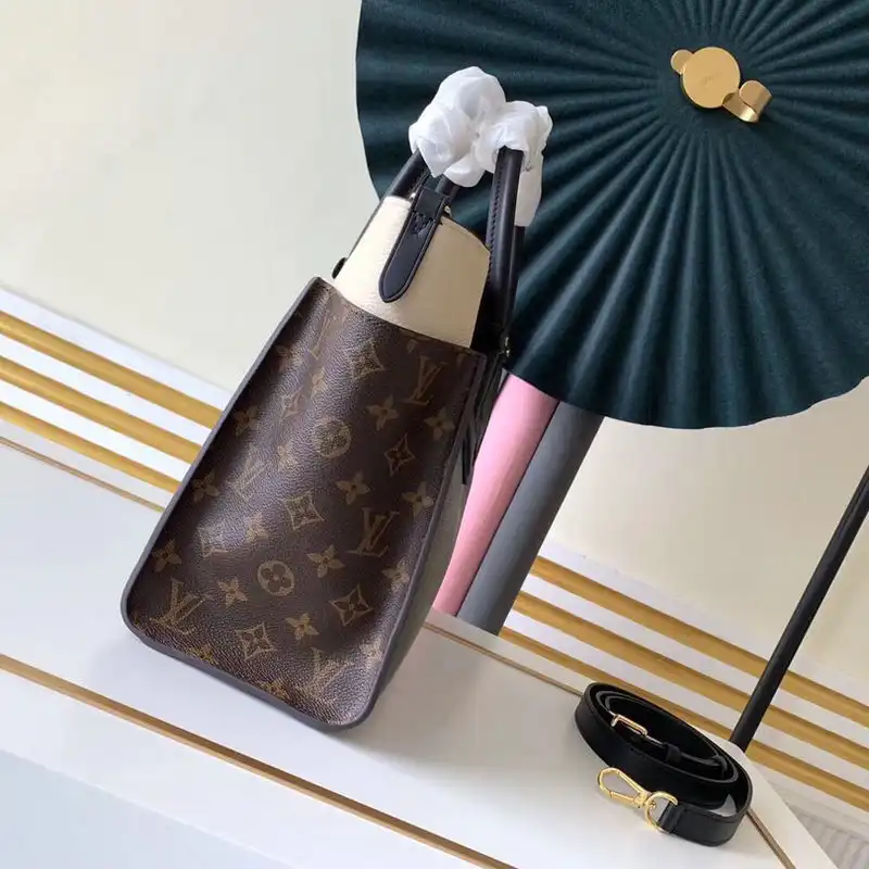 LV Bag 2109YA0213