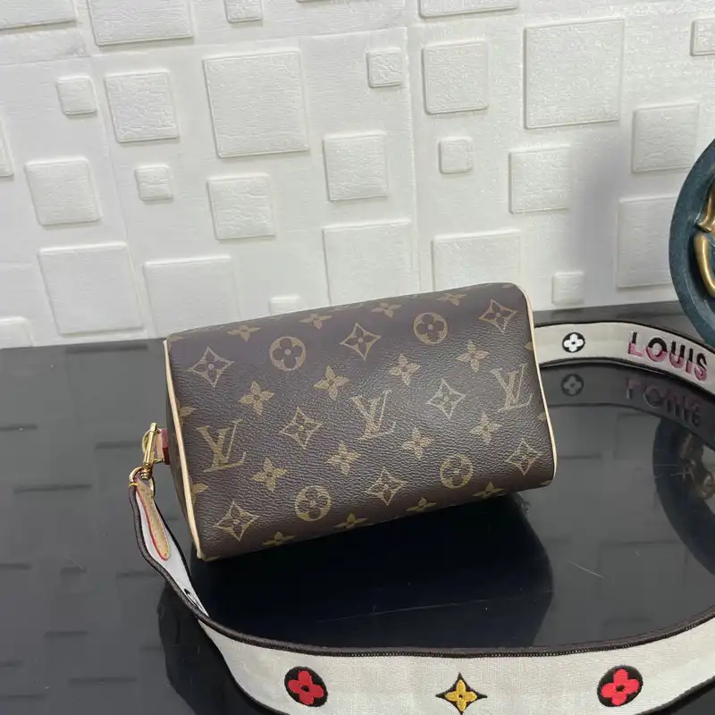 LV Bag 2110DJ0028