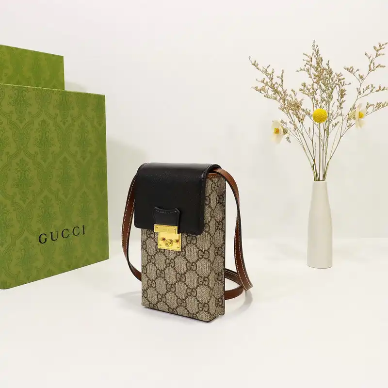 Gucci Bag 2110DJ0030