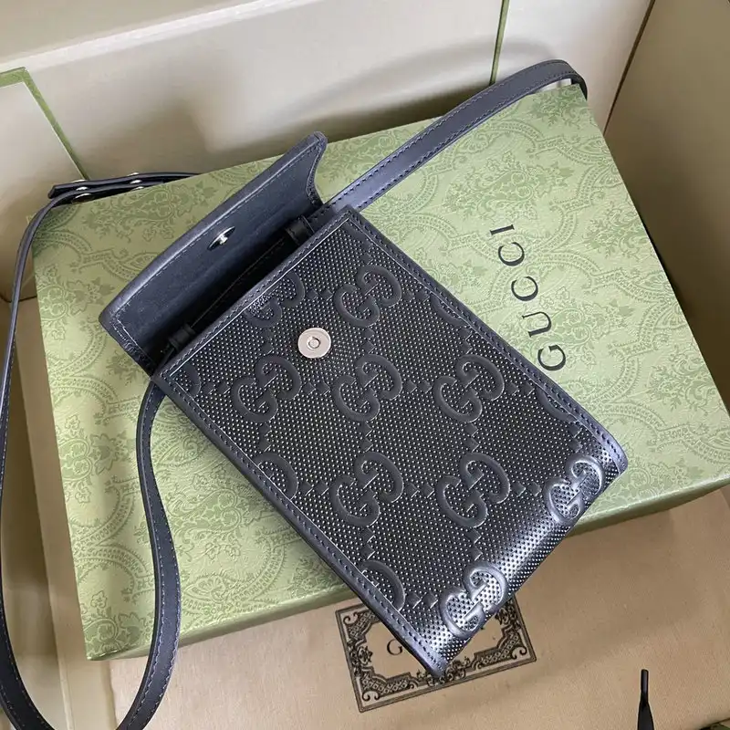 Cheap Gucci Bag 2110DJ0035