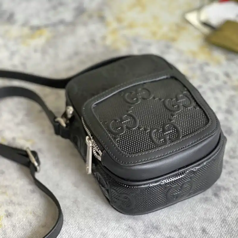 Gucci Bag 2110DJ0036