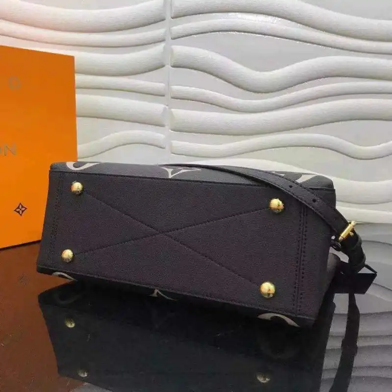 LV Bag 2110HT0006