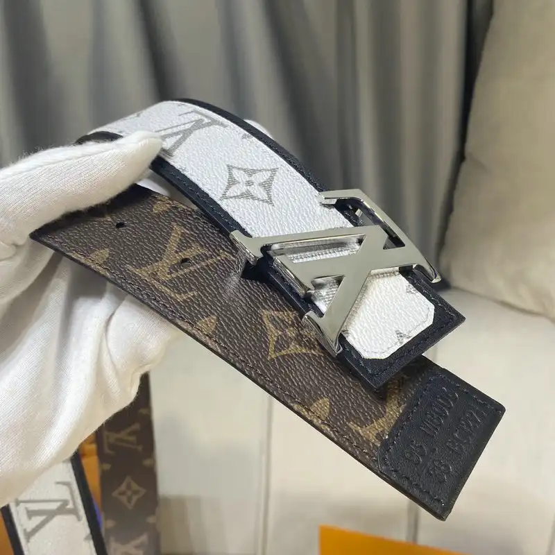 LV Belts 2110XA0022