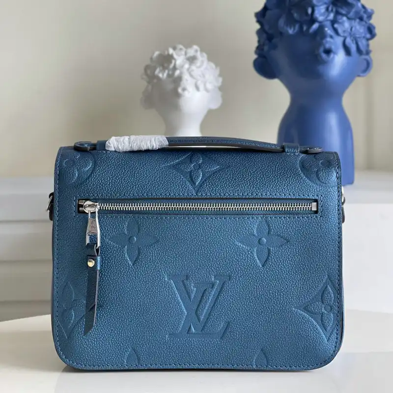 LV Bags 2110YA0015