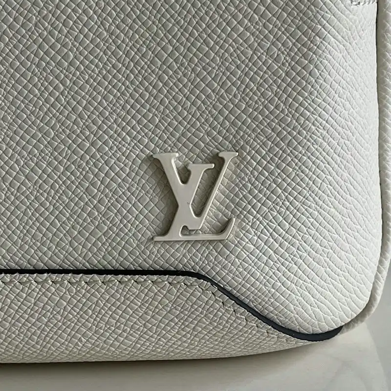 LV Bags 2110YA0019