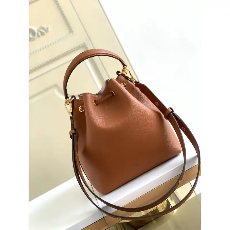 LV Bags 2110YA0037