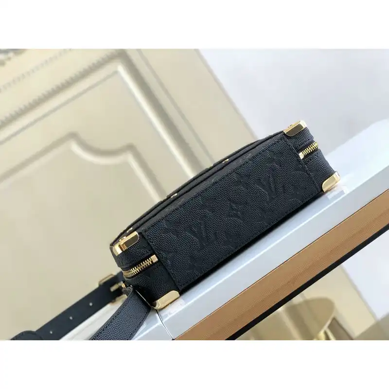 LV Bags 2110YA0039