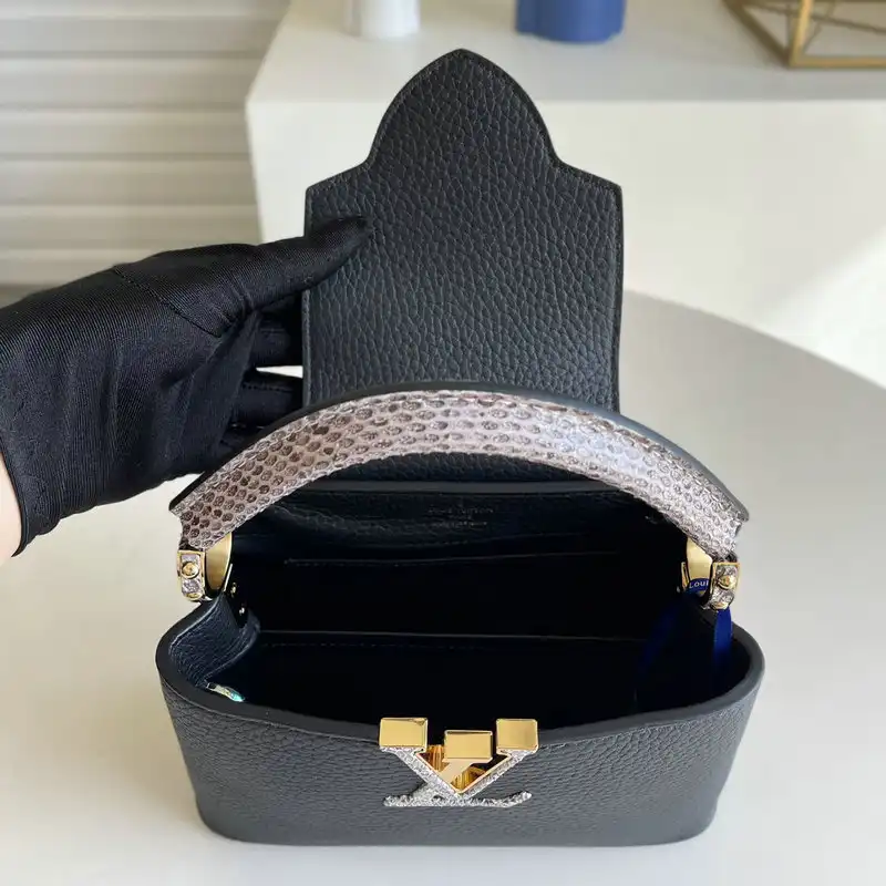 LV Bags 2110YA0106