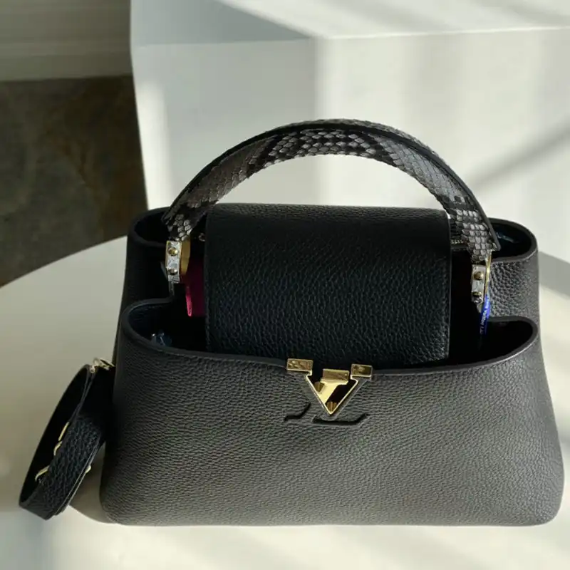 LV Bags 2110YA0121