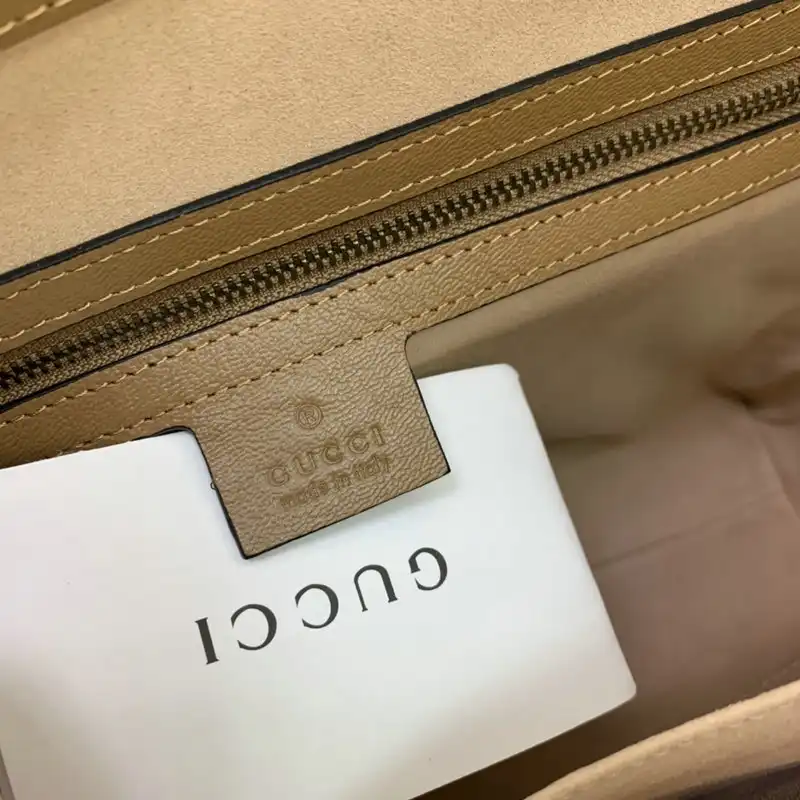 Cheap Gucci Bags 2110YA0126