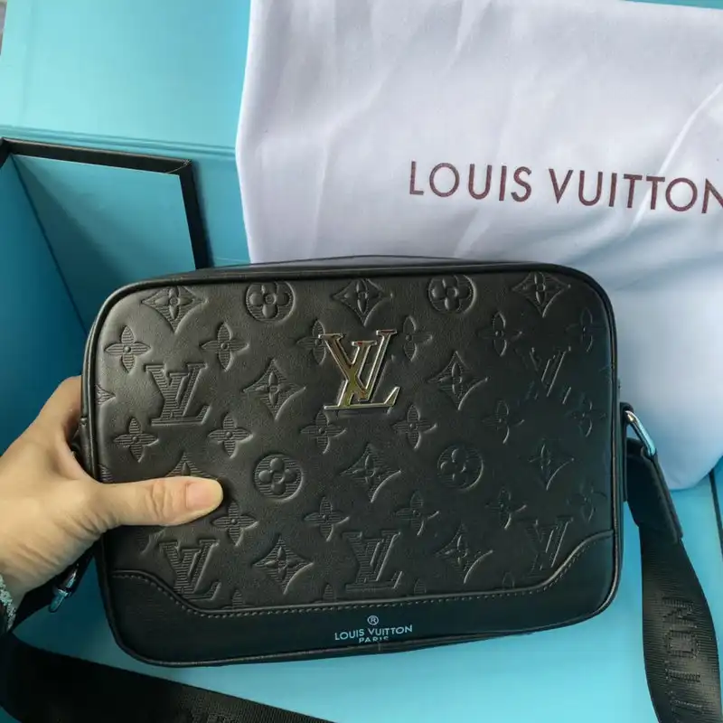 LV s Bags 2110YZ0032