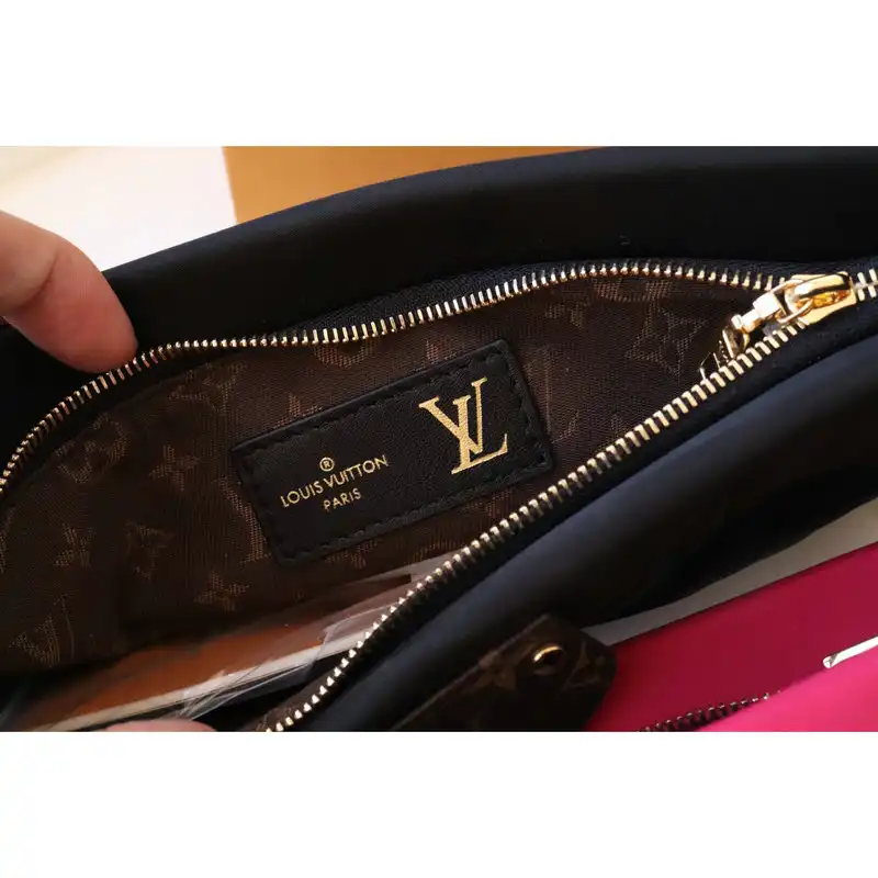 LV Bags 2111DJ0017