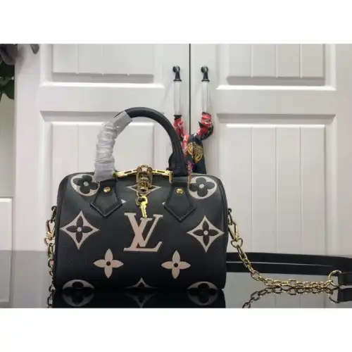 LV Bags 2111FY0058