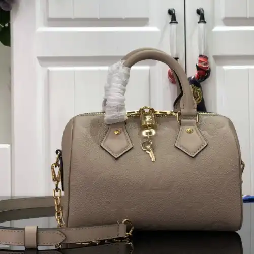 LV Bags 2111FY0060