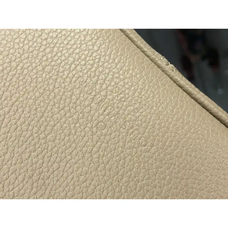 LV Bags 2111FY0064