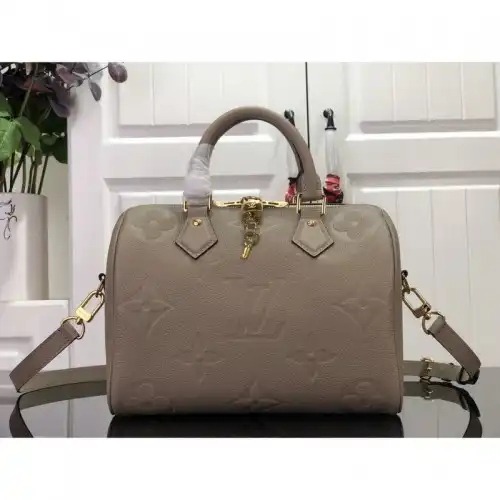 LV Bags 2111FY0064