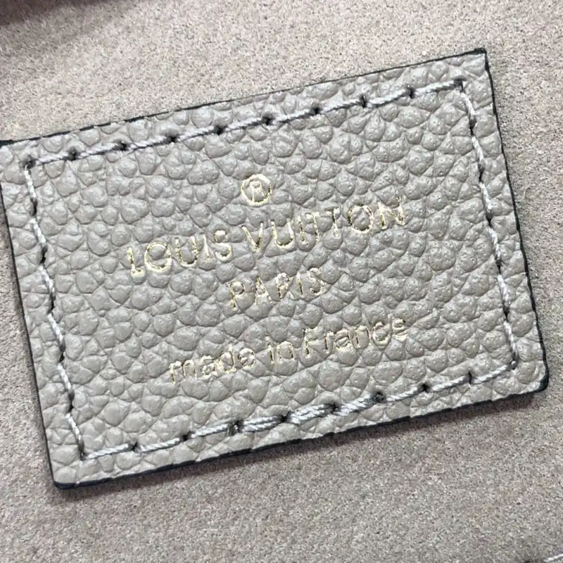 LV Bags 2111FY0064