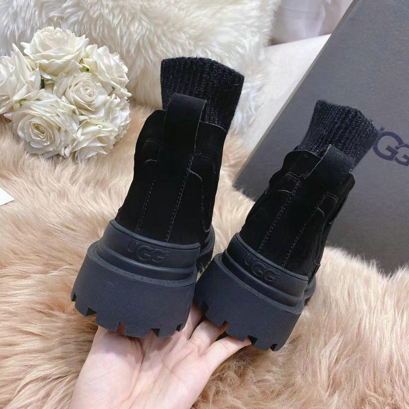 FASH UG**G Shoes 2111PZ0009