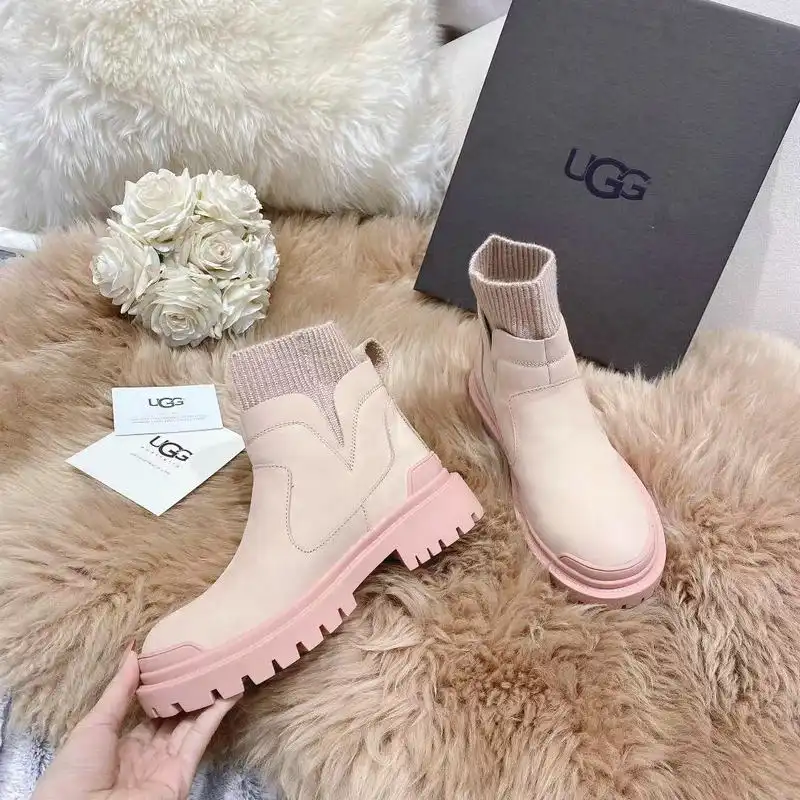 UG**G Shoes 2111PZ0010